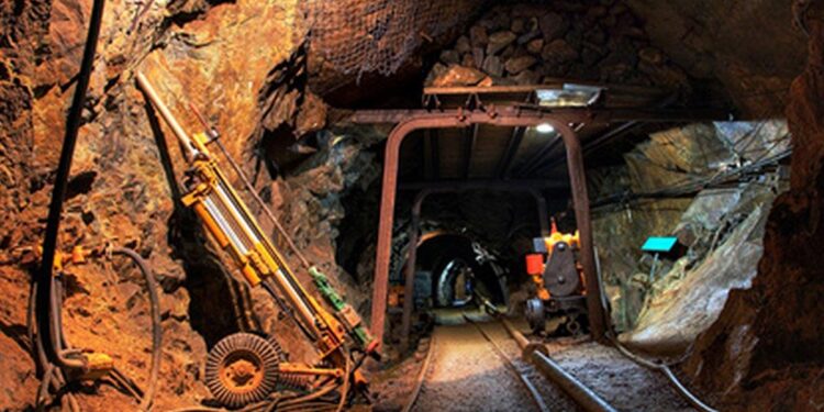 US lawmakers warn over delays to major gold mine in Northern Ireland – Financial Times