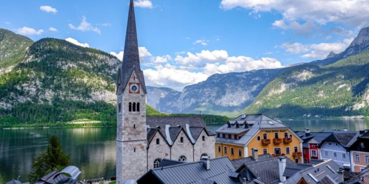 Austria’s JJ wins Eurovision Song Contest with pop-opera song ‘Wasted Love.’ Israel comes 2nd – AP News