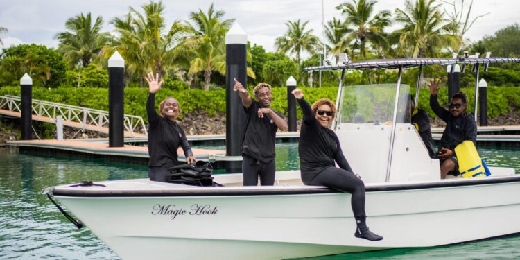 Experience Loloma Hour, Fiji’s “happy hour” for the environment – BBC