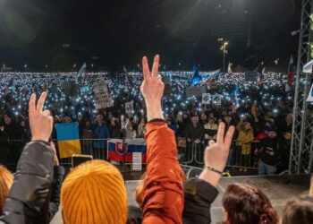 Tens of thousands protest in Slovakia over pro-Russia policies of populist leader Fico – AP News