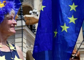 Thousands join a pro-EU rally in Romania’s capital as pivotal presidential runoff looms – AP News