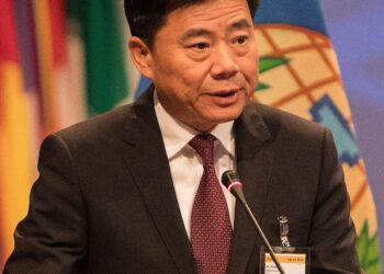 Chinese Ambassador to Lesotho Yang Xiaokun Leads a Delegation to Participate in the 2025 Moshoeshoe Walk – mfa.gov.cn