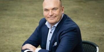 Guest lecturer Tuomas Forsberg explains Finland and Sweden’s membership in NATO – dailyuw.com