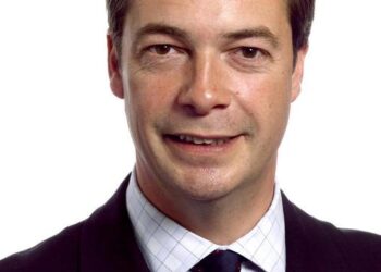 Nigel Farage uses visit to Scotland to double down on attacks on Anas Sarwar – Barrhead News