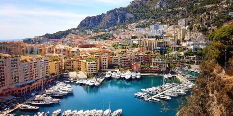 Monaco ‘seriously considering’ £25m Man Utd ‘offer’ for star ‘perfectly suited’ to Amorim style – Football365