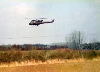 Heads up! Low-flying helicopters to clean power lines across Cyprus – Kathimerini.com.cy