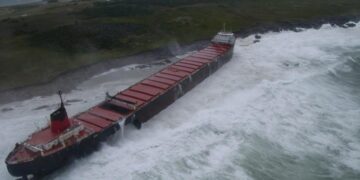 First of Two Grounded Bulkers Cleared in Sweden’s Øresund Waterway – The Maritime Executive