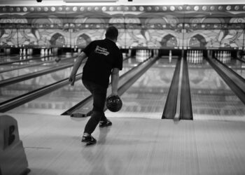 Bowlers dominate first day between South Africa and Australia in World Test Championship final – BBC