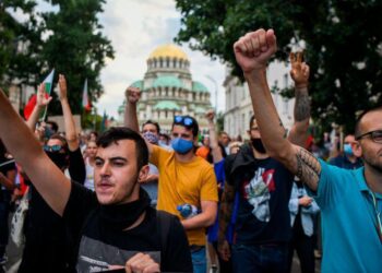 Evacuation Underway: Bulgarian Citizens to Leave Israel as Embassy Halts Services – Novinite.com