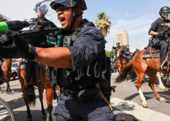 US cautions after Hawaii neighbor Kiribati gets Chinese police – Reuters