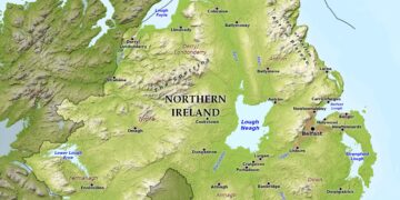 Northern Irish police say people in fear of lives after second night of rioting – Reuters