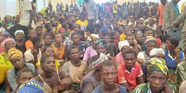 Mozambicans in Malawi cautiously look to return home – DW