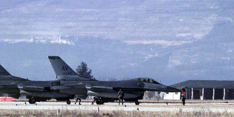 Aviano visit offers USAG Italy AMICI participants close up look at airborne operations – army.mil