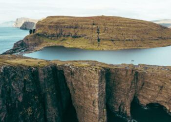This Stunning Island Has a ‘Floating Lake’ Above the Sea—and It’s Called ‘Mother Nature’s Infinity Pool’ – Travel + Leisure