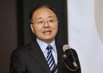 Chinese Ambassador to Lesotho Yang Xiaokun Attends the HDF BACK TO SCHOOL in the Hololo Constituency – mfa.gov.cn