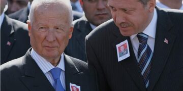 Gabon coup leader Oligui vows ‘democratic renewal’ at presidential inauguration – France 24