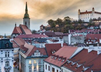 Slovakia Advances Green Transport with First Certified Hydrogen Truck – Fuel Cells Works