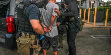 11 ICE Officers Are Stuck In A Shipping Container In Djibouti – HuffPost