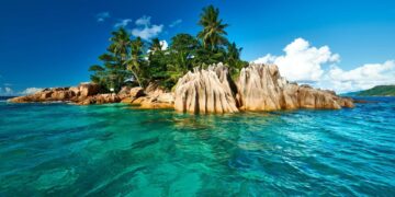 Jyotika Shares Glimpse Of ‘Paradise’ Trip To Seychelles With Suriya, Fans React – News18