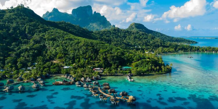 Expert Travel Guide to Bora Bora and Tahiti – Wendy Perrin