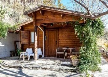 Cabins in Spain: Small-Scale Accommodations in Natural Settings – ArchDaily