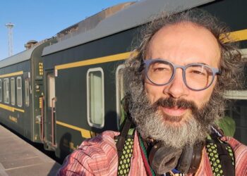 Fired for refusing to fly back to Europe from Papua New Guinea, a researcher wins compensation in court – Le Monde.fr