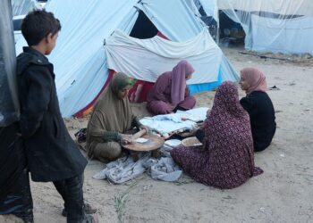 Over 714,000 internally displaced in Gaza since breakdown of ceasefire: UNRWA – Middle East Monitor