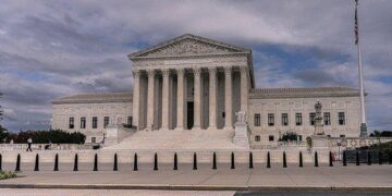 Supreme Court Clears Trump to Send Migrants to South Sudan – Bloomberg.com