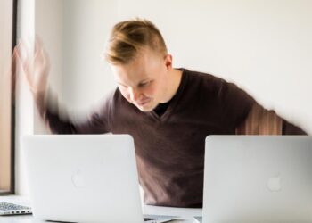 Sara Tendulkar enjoys ‘little bit of business and pleasure’ in Switzerland with friends; dazzles in chic outfits. Pics | Fashion Trends – Hindustan Times – Hindustan Times