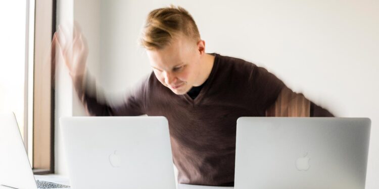 Sara Tendulkar enjoys ‘little bit of business and pleasure’ in Switzerland with friends; dazzles in chic outfits. Pics | Fashion Trends – Hindustan Times – Hindustan Times