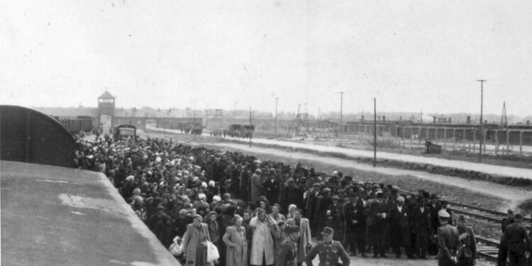 U.S. deports men from Asia and Latin America with criminal records to South Sudan after legal saga – CBS News