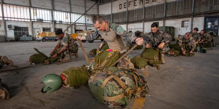 US, French forces conduct joint parachuting exercise in Djibouti > Air Force > Article Display – af.mil
