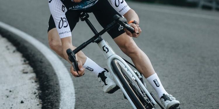 Pidcock’s Pinarello Dogma XC debuts new setup and design in Andorra – brujulabike.com