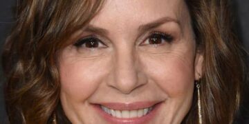 Embeth Davidtz drew on her childhood in South Africa to adapt memoir for film – Daily Herald