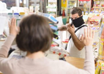 A person wanted for “Aggravated Theft” is extradited from Austria to Kosovo, immediately sent to prison – Gazeta Express