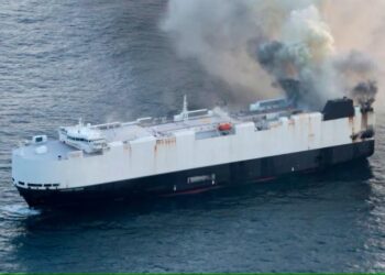 Drifting container ship fixed after tow back to Iceland – Tradewinds News