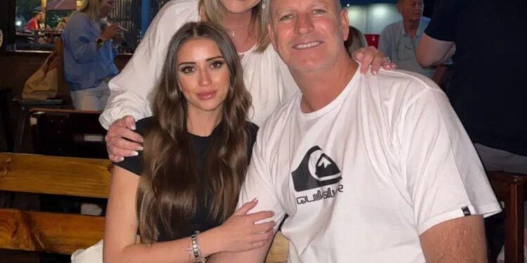 Murder of South African stewardess aboard superyacht now docked in Fort Lauderdale rocks yachting world – CBS News