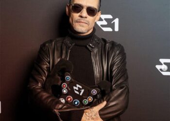 E1 pilots escape unharmed after dramatic crash in Monaco – AP News