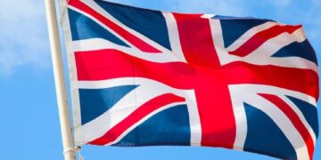 England v Italy live: Lionesses won’t take the knee before Women’s Euro 2025 semi-final after Jess Carter abuse – MSN