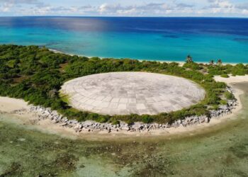 Marshall Islands’ vanishing kit for a team under threat from climate crisis – The Guardian