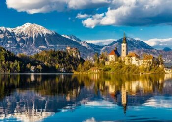 Slovenia Is Launching a Digital Nomad Visa This Fall – Condé Nast Traveler