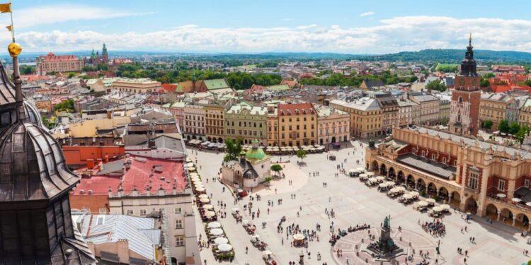 Poland Unveils $55M Drone Warfare Push amid Russian Threat – Defensemirror.com