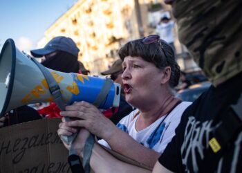 Ukraine slides back – Financial Times