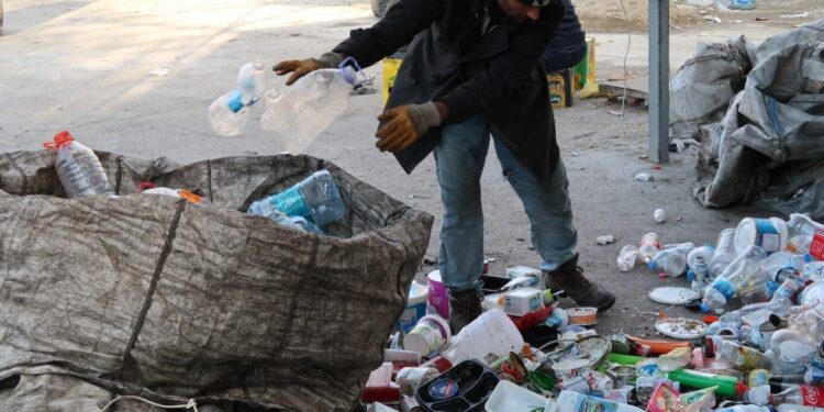Tunisia plastic collectors spread as economic, migration woes deepen – hazard-herald.com