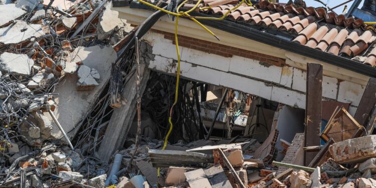 7.3 magnitude earthquake damages US Embassy in Vanuatu – ABC News