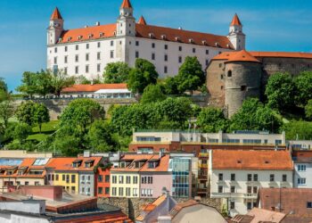 Slovakia backs down; EU adopts 18th sanctions package against Russia – Eunews