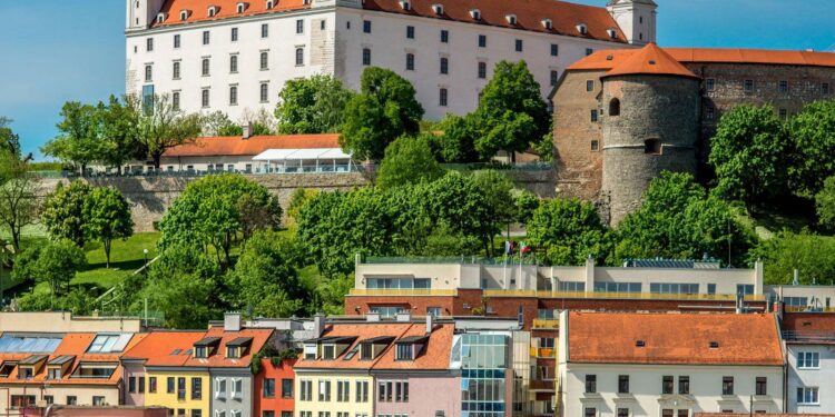 Slovakia backs down; EU adopts 18th sanctions package against Russia – Eunews