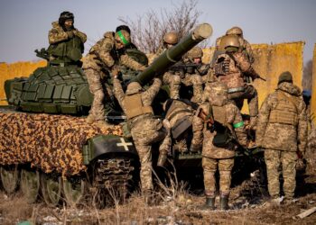 Ukraine war briefing: Call for Nato action after Russian drone intrudes on Lithuania – The Guardian