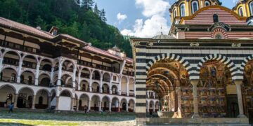 Bulgaria is close to joining the euro currency but faces disinformation and fear – AP News