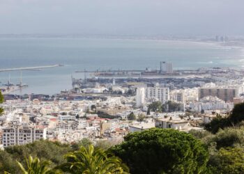 Algeria France tensions rise as French court issues arrest warrant for Algerian diplomat – Yabiladi.com